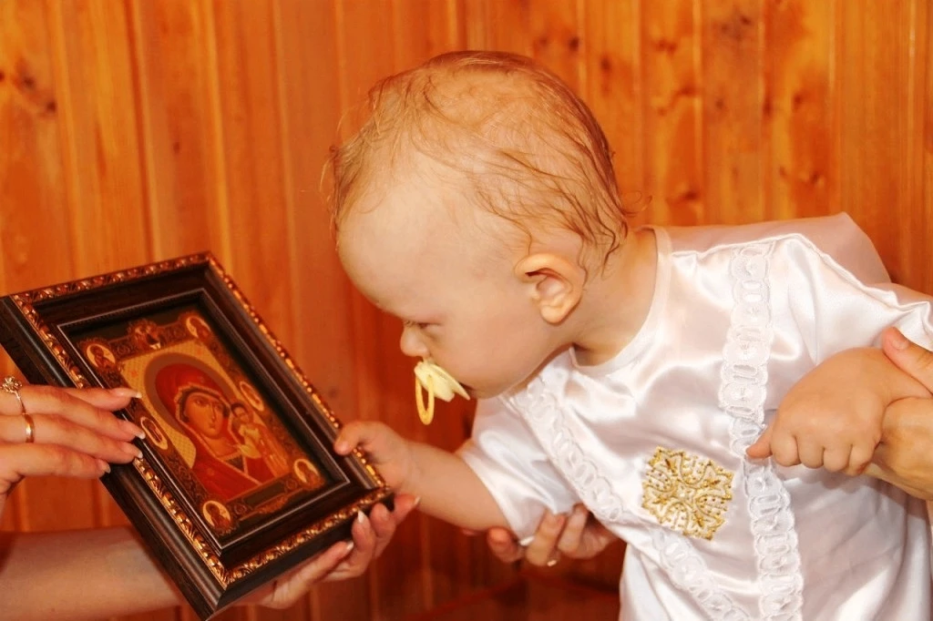 Ничего и никого не бойся. Матерь Божию зови на помощь. Враги Её боятся. Она согреет твоё сердце, отк