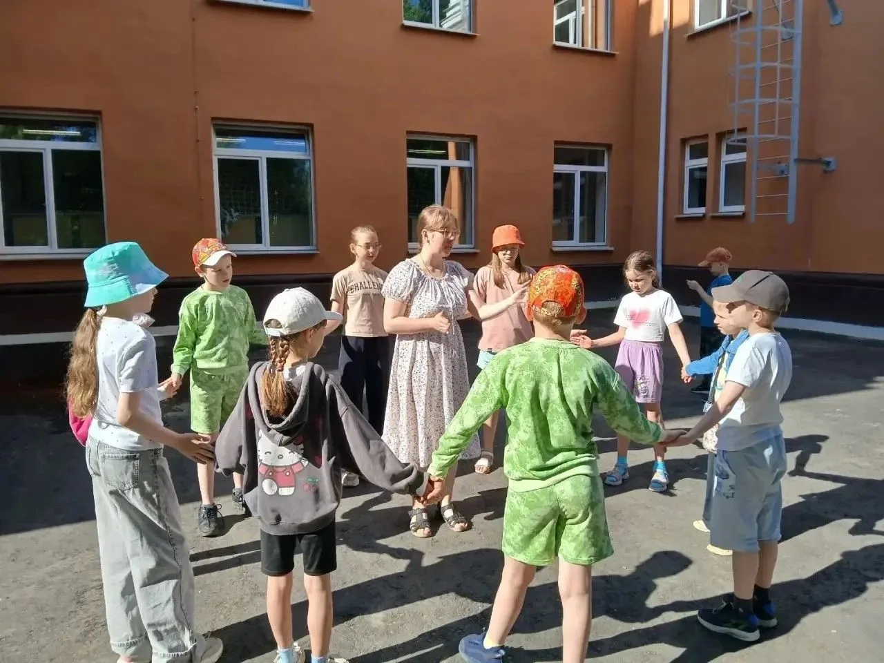 ДНЕВНИК ОЗДОРОВИТЕЛЬНОГО ЛАГЕРЯ.ДЕНЬ 5☀️
Путешествие во времени☀️

Пятый день нашего школьного лагер