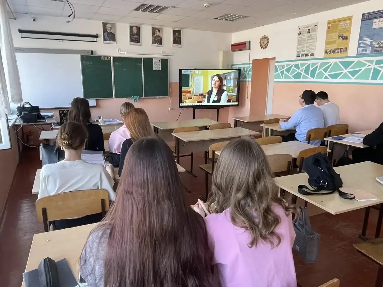 Сегодня в рамках профориентационного  курса «Россия-мои горизонты», прошел региональный урок «Профор
