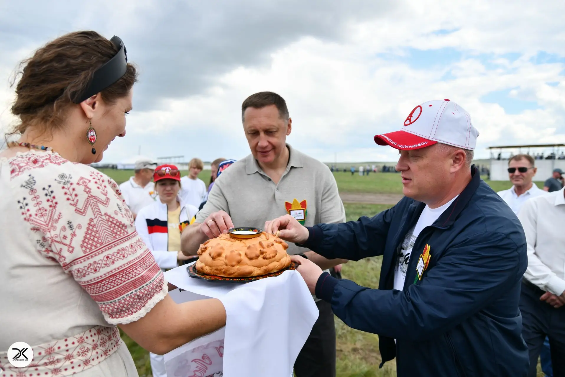 Сегодня в поселке Южный состоялся яркий и красочный Сабантуй, приуроченный к Году единства народов Р