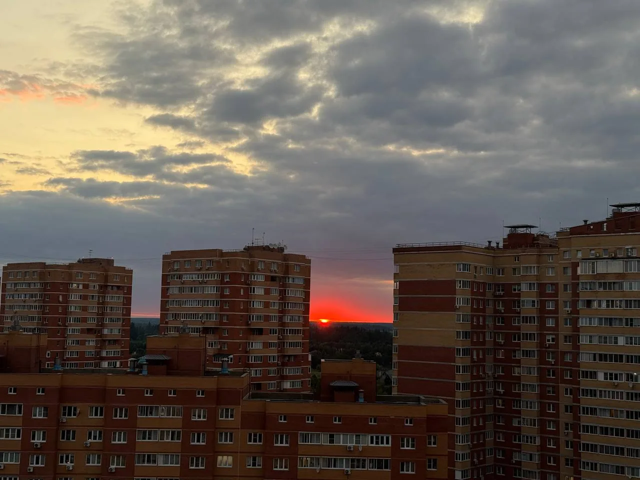 🌇 Звенигород 😘 

Городской телеграм:
https://t.me/zvenigorod8 

Звенигород в MAX:
https://max.ru/v