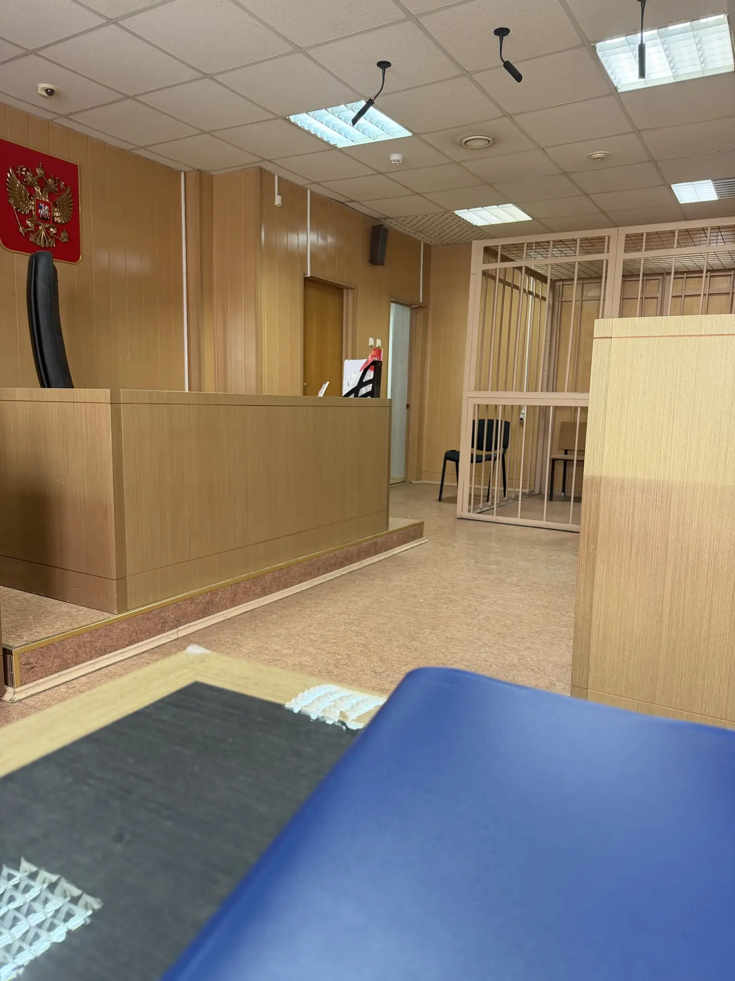 Вчера в Зюзинском (не поверите, но задержка была всего 40 мин, и то потому что мы были первыми) зако