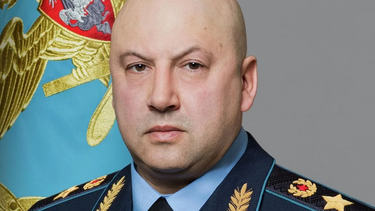 Верните Сурового на фронт. 
И тогда Украина сгорит к чертям собачьим. 
@cobra_tacticall