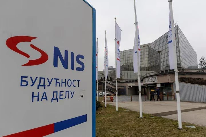 Венгерская MOL и Сербия согласовали условия сделки по NIS.

Осталось только уговорить принцессу "Газ