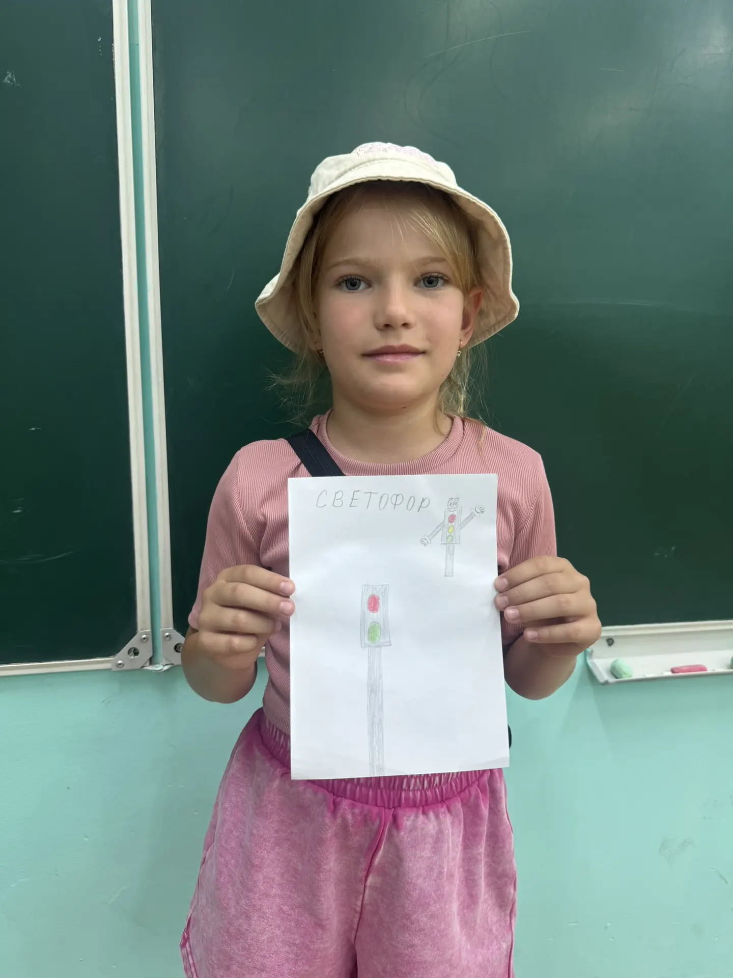 🖼️Сегодня лагерь «Русичи» принял участие в конкурсе эскизов «Светофор моей мечты»🚦
🚦Этот конкурс 