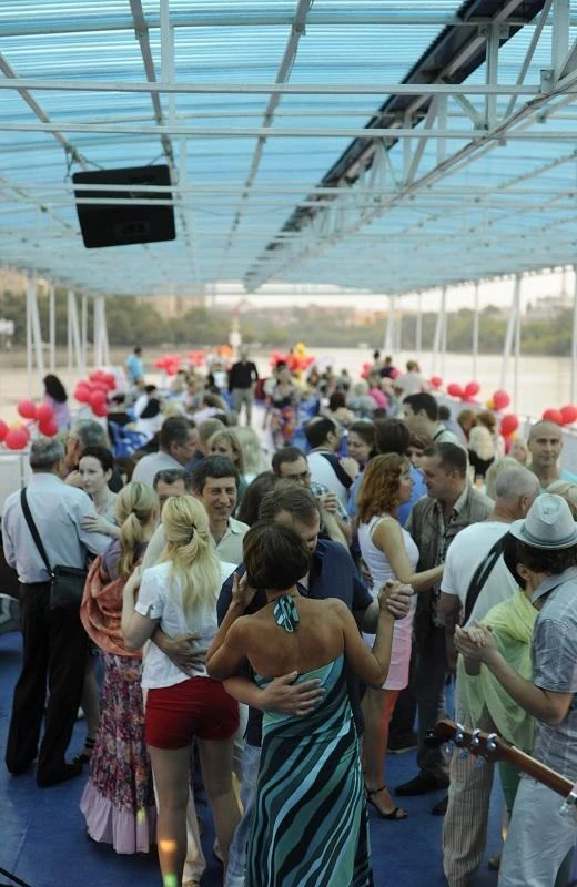 😍 Дорогие друзья! Продолжается регистрация на Круиз-знакомства на теплоходе “Романтика” в воскресен