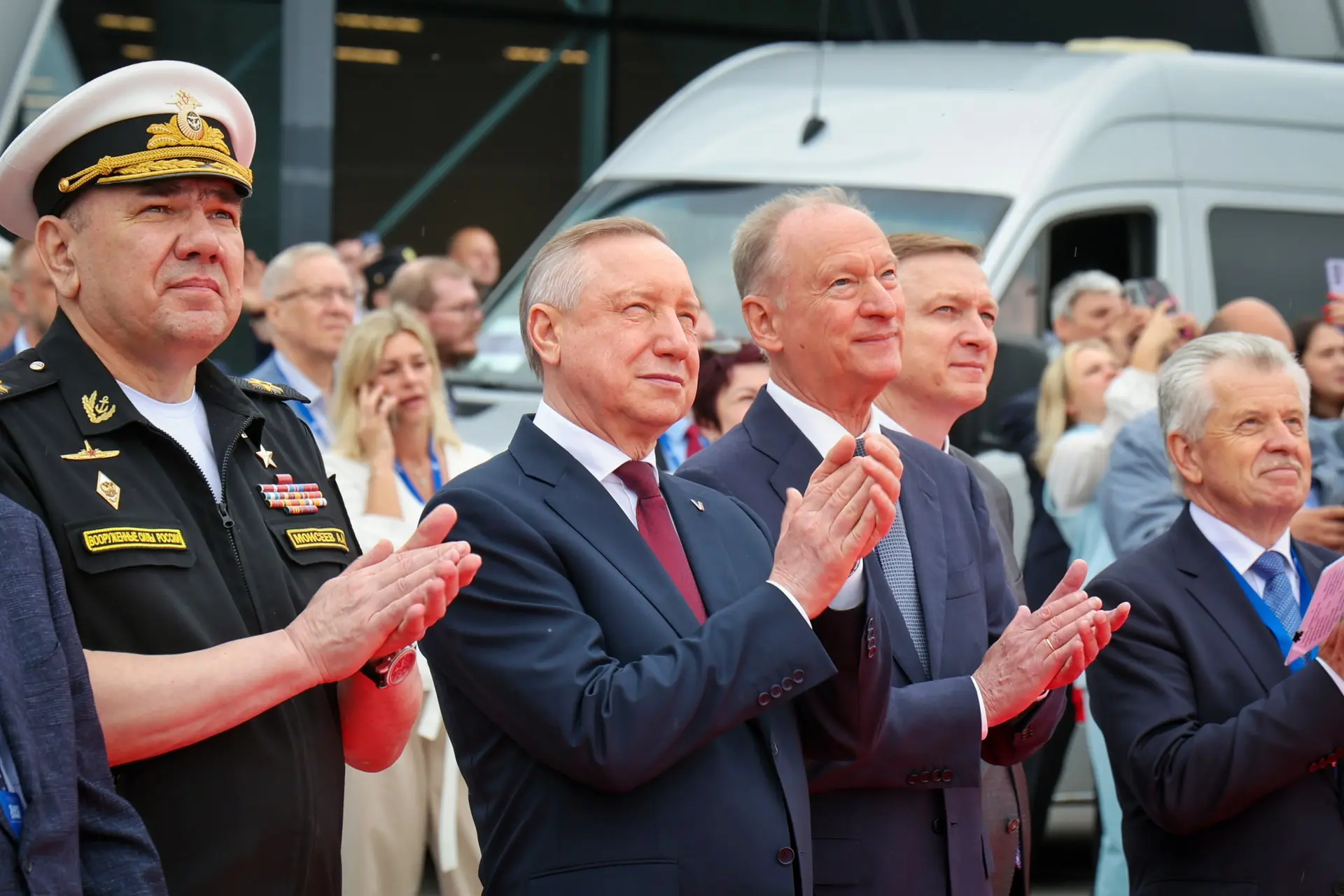 Сегодня в Кронштадте прошла торжественная церемония открытия Международного военно‑морского салона «