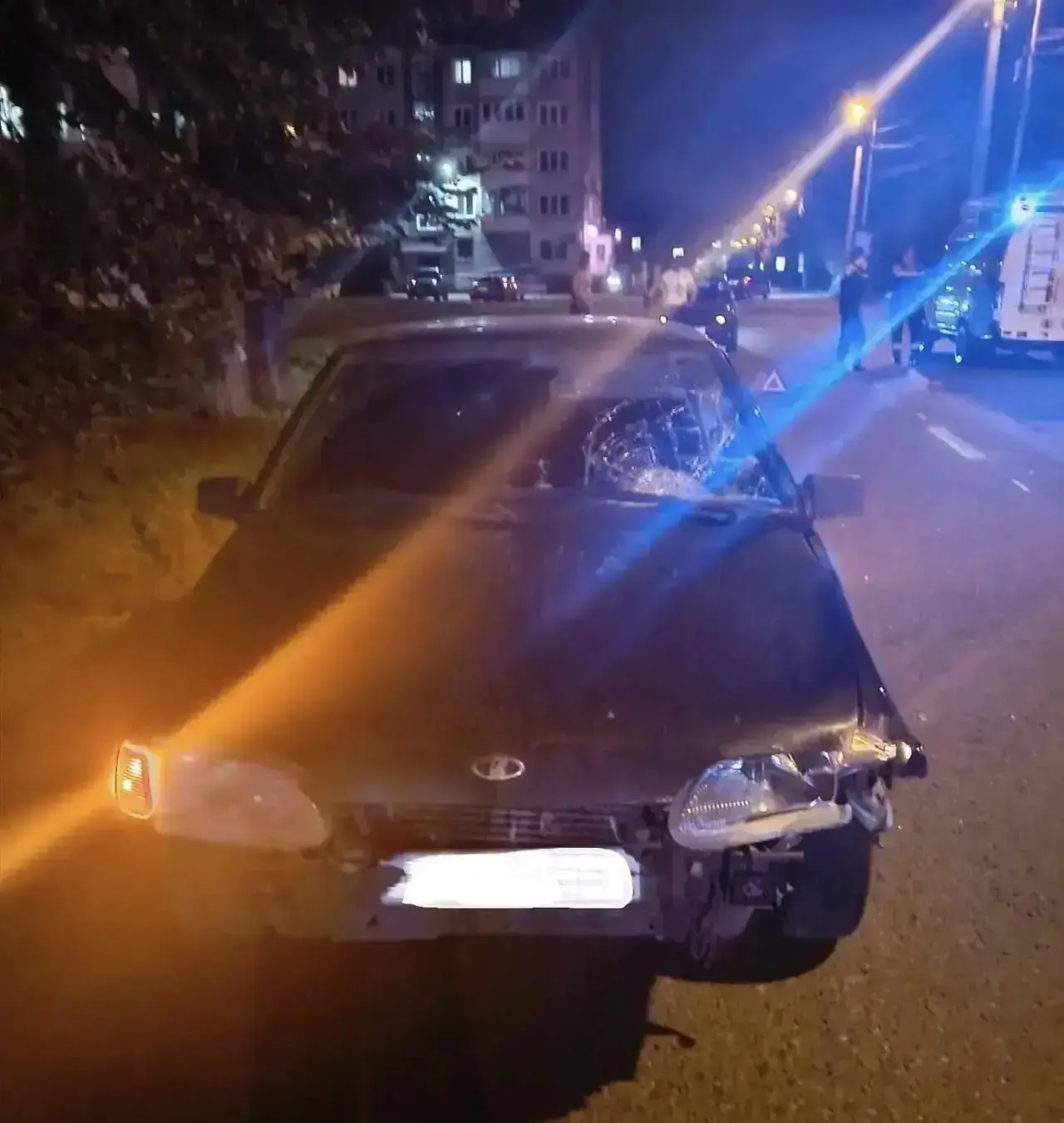 🚔 Сотрудники Госавтоинспекции устанавливают обстоятельства смертельного ДТП с пешеходом в Ачинске


