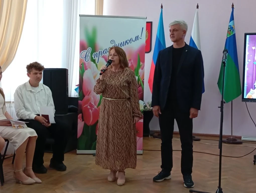 29 мая в ДК им. ОР состоялся выпускной вечер учащихся детской школы искусств №1. Это волнительный, р