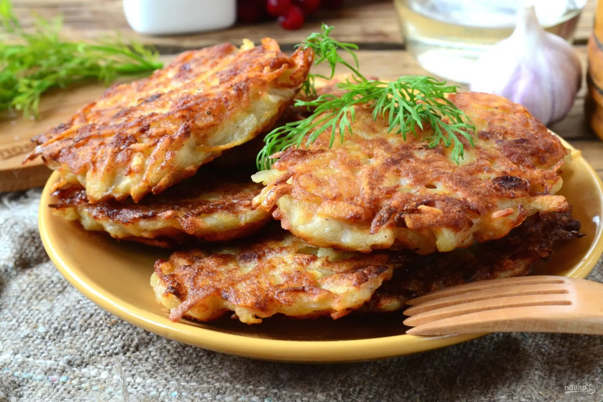База дня: драники / брамбораки

🥔 Брамборак (брямборак, bramborák) — это чешское и словацкое назван