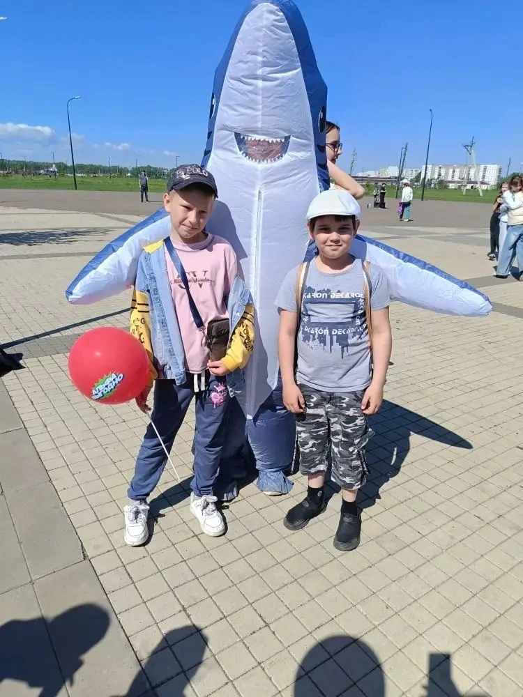 ПраздникДляДетей

🥳 Ура! Сегодня наши малыши от души повеселились на празднике ко Дню защиты детей!