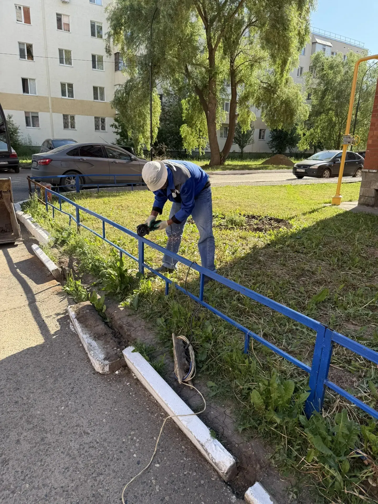 Наша команда успешно выполнила важные работы по замене канализационных труб — теперь система будет р