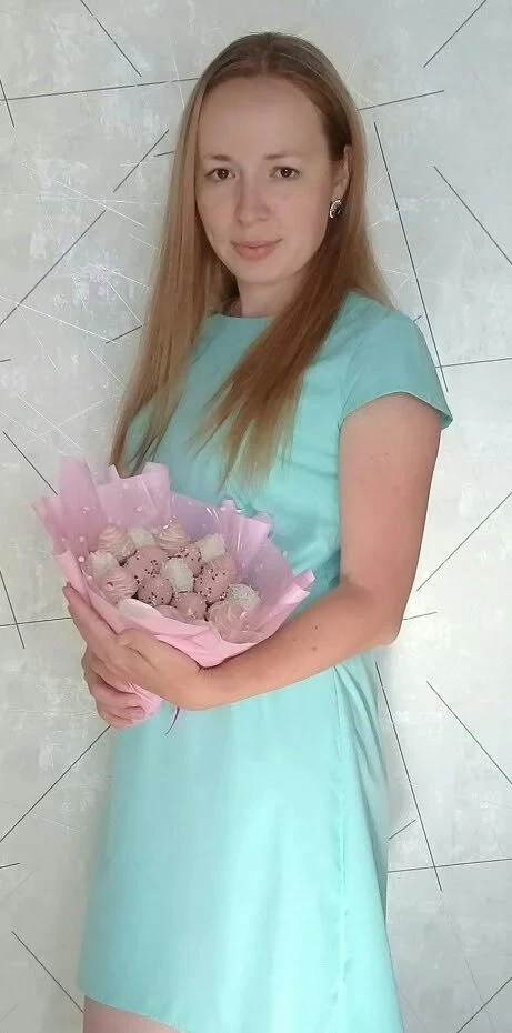 🌹 Сегодня, 19 июня, свой день рождения празднует учитель начальных классов Татьяна Александровна Бу