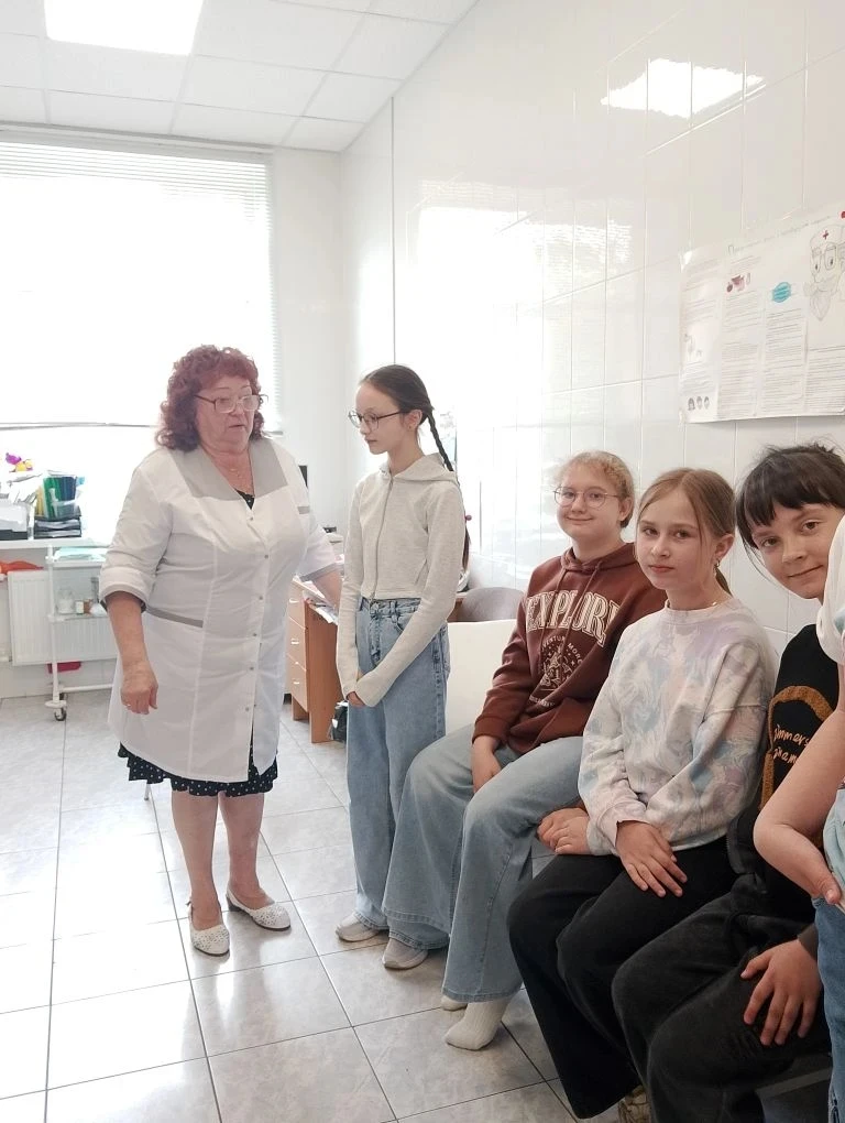 Школьный лагерь. 2 - день. Медосмотр💪

🏥 ✨ Дети успешно завершили медосмотр. Мы продолжаем работат