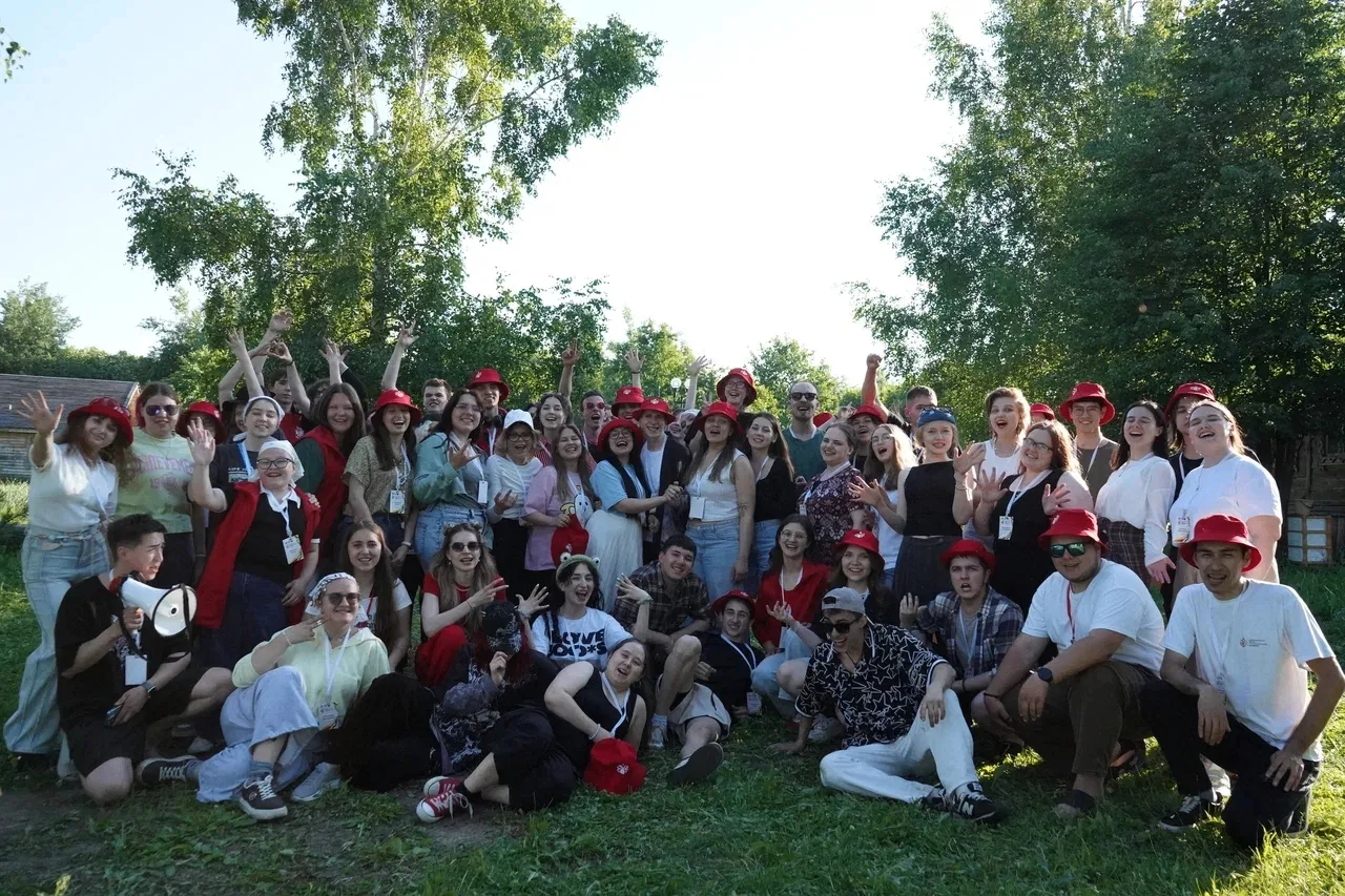☀️ Первый день на Межрегиональном форуме многонациональной молодёжи

Этнокомплекс «Ясна» вчера снова