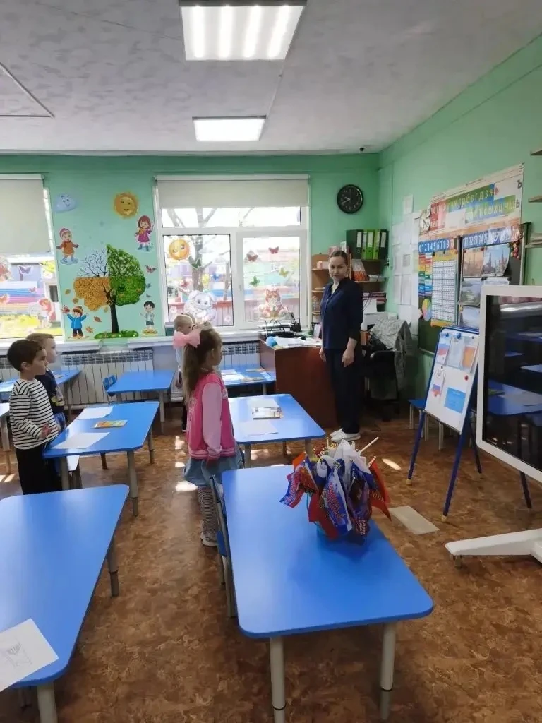 День России🇷🇺🇷🇺🇷🇺⭐️⭐️⭐️
 в детском саду — это важное патриотическое мероприятие, которое помог