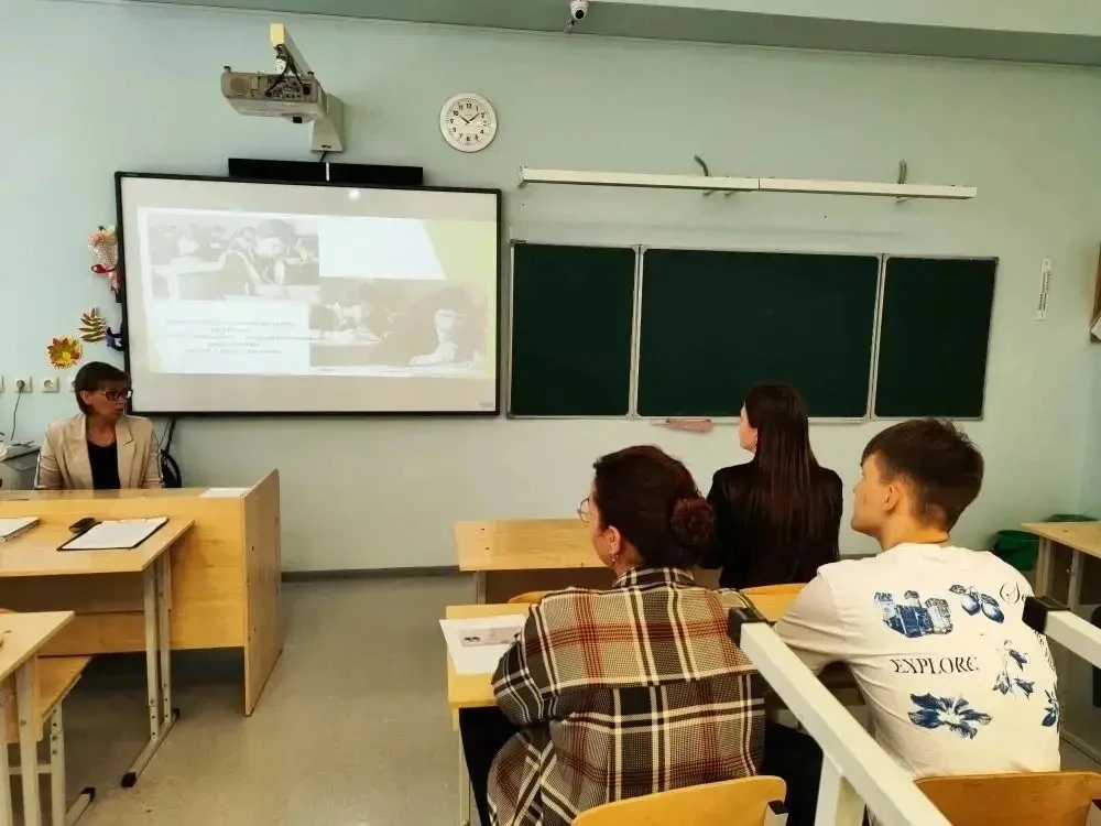 📸 Методический час в «Авроре»: от тестов к индивидуальному успеху учеников
В МАОУ «СОШ «Аврора» про