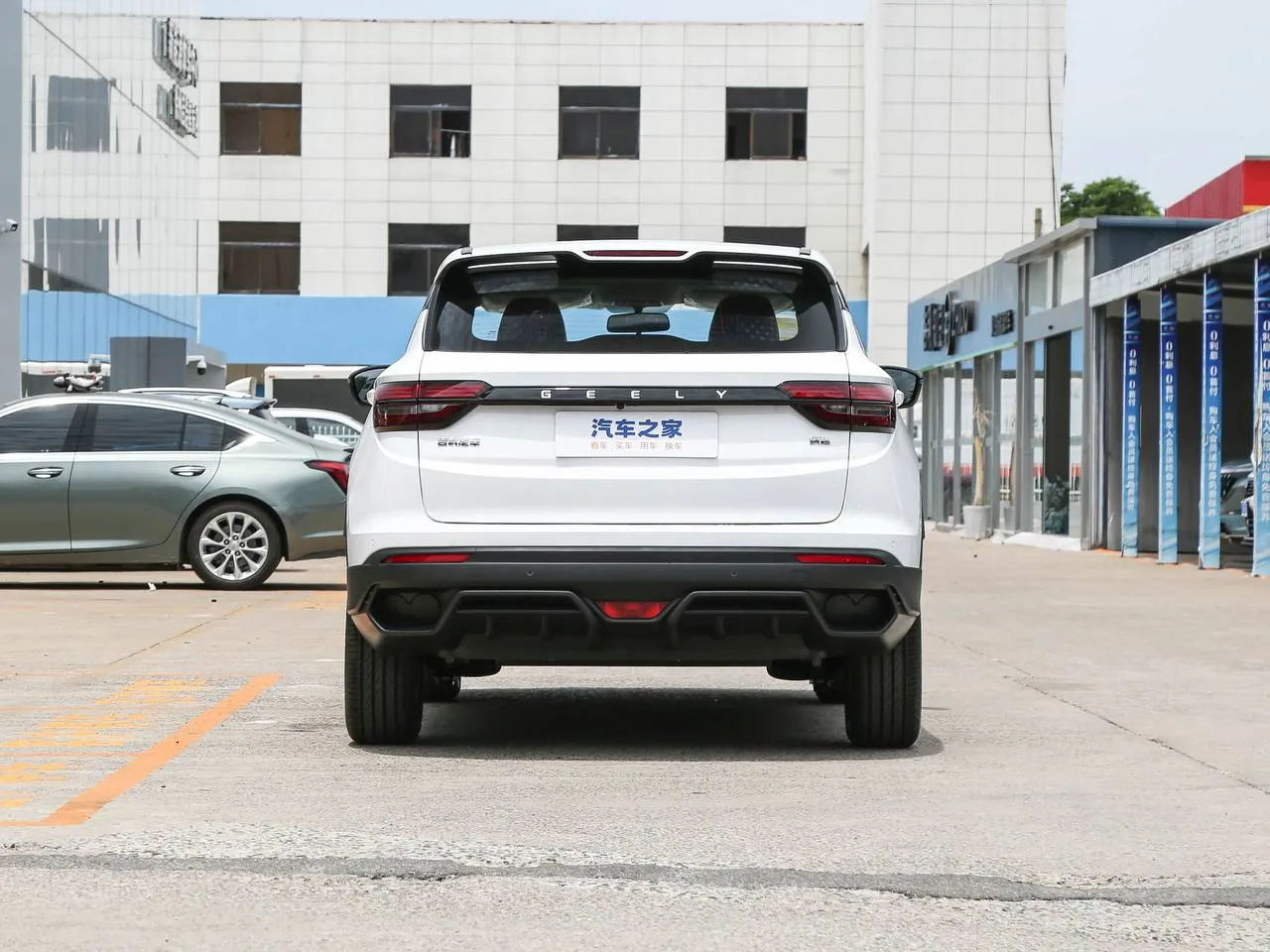🔥 Geely Coolray 1.5 CVT MAX

Современный городской кроссовер с атмосферным двигателем, богатым осна