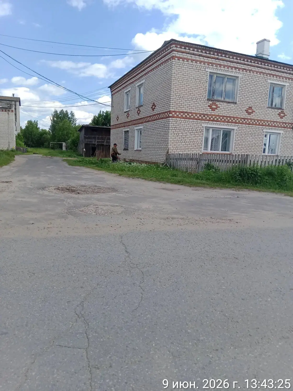 Карповская, д. 41, покос травы