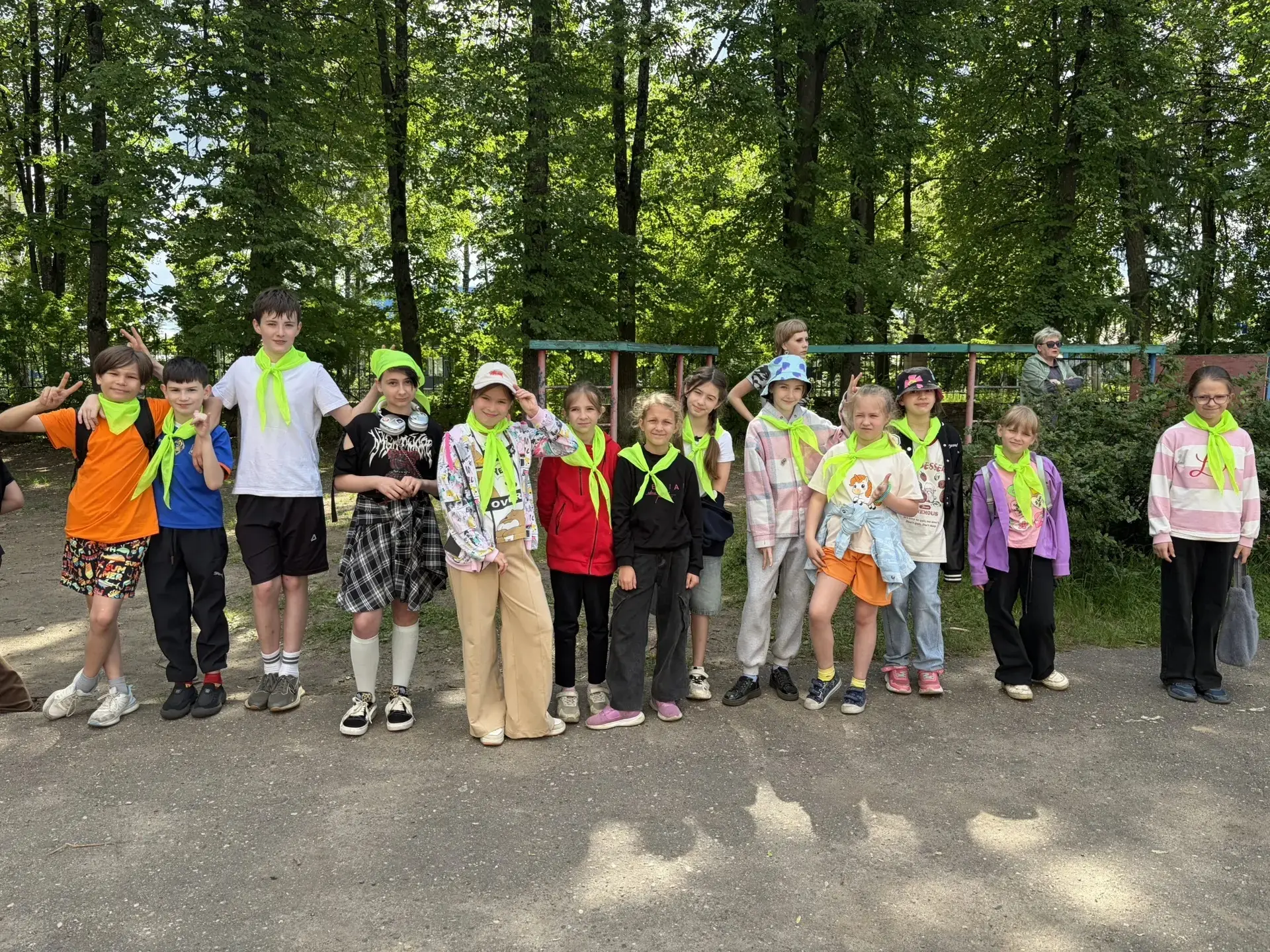 🌿 5 июня - день экологии!

Сегодняшний день в нашем школьном лагере был посвящён нашей планете. В р