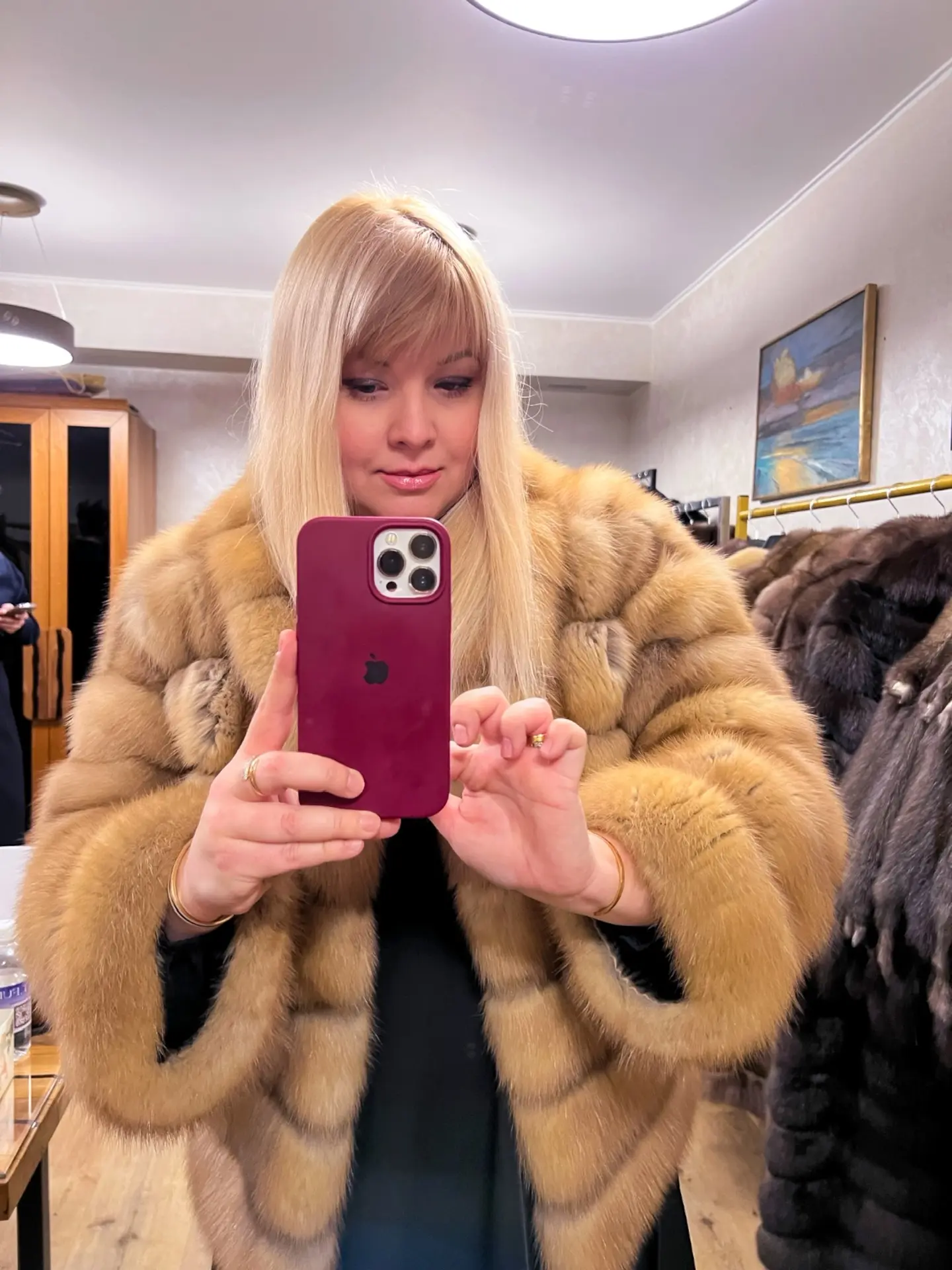 ✨ Сейчас по всему миру проходят Недели Моды! 

   👜 Московская неделя моды пройдет в столице с 12 п