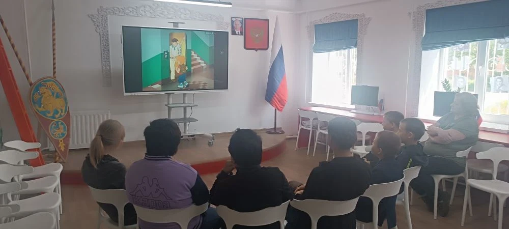 Познавательный час «Правила безопасности для детей в период летних каникул»

«Самое дорогое у челове
