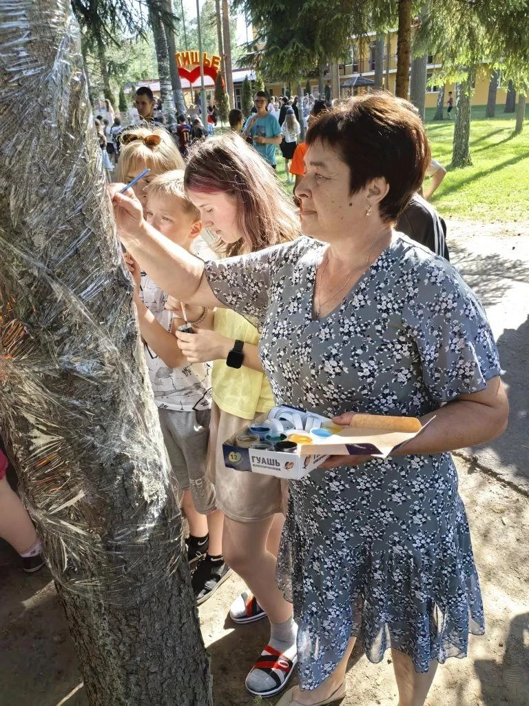 Искусство объединяет! В «Затишье» прошёл арт-фестиваль «Моя Россия»

Каникулы в санатории «Затишье» 