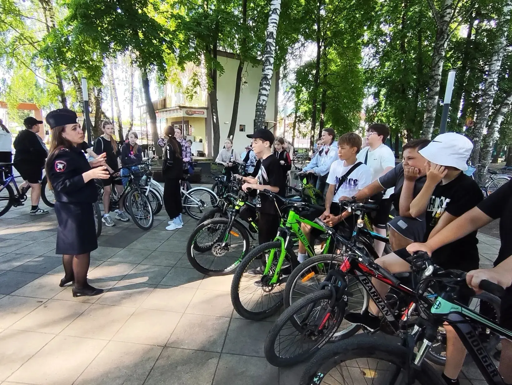 ✅️В Детском парке прошел познавательный "День велосипедиста". 🚲🛴🛵Главным гостем мероприятия стала