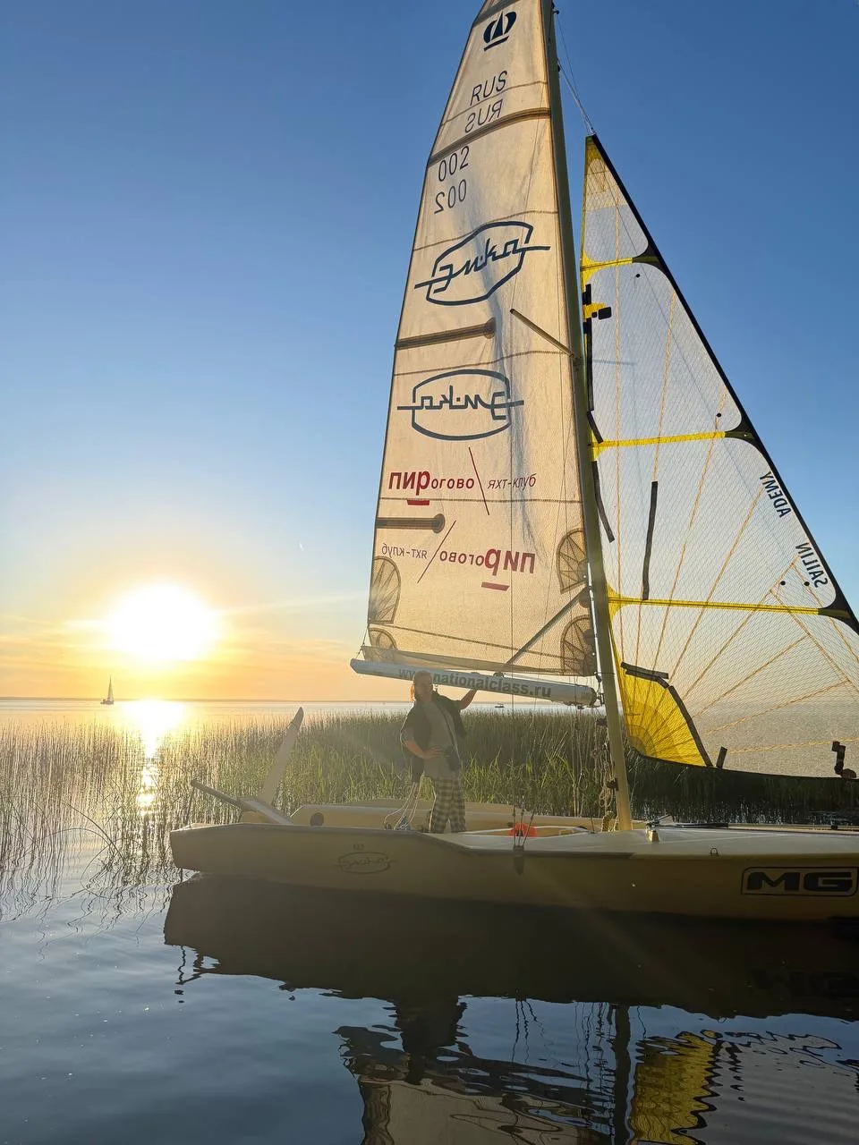 Сезон на воде открыт ⛵️
Вода 💧- это моя идеальная стихия для жизни, мечты и отдыха 💙
Вчера с друзь