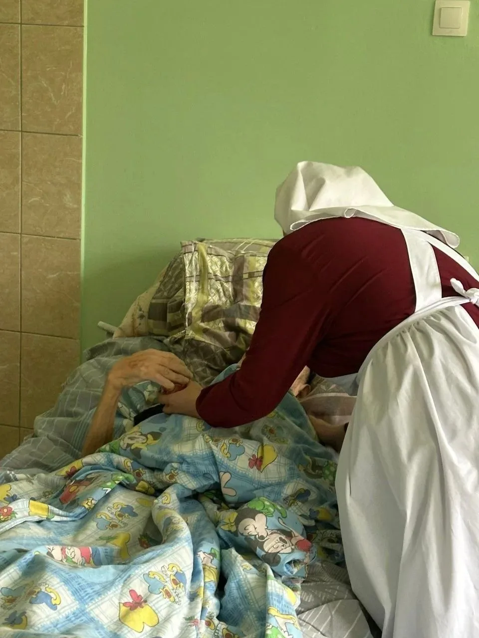 ❤️Сила доброты: поддержка сестёр милосердия помогает пациентам.

С октября 2021 года в Переславской 
