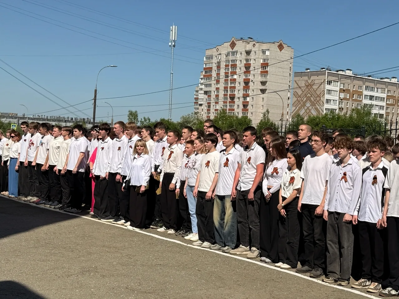 🎖 В нашем колледже прошел конкурс смотр строя и песни «Мы никогда не забудем», посвященный 81-й год