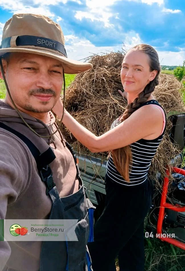 🍓Скоро у нас будет свежая клубника!🍓
Ягода уже завязалась, наливается соком, набирает вкус и красо