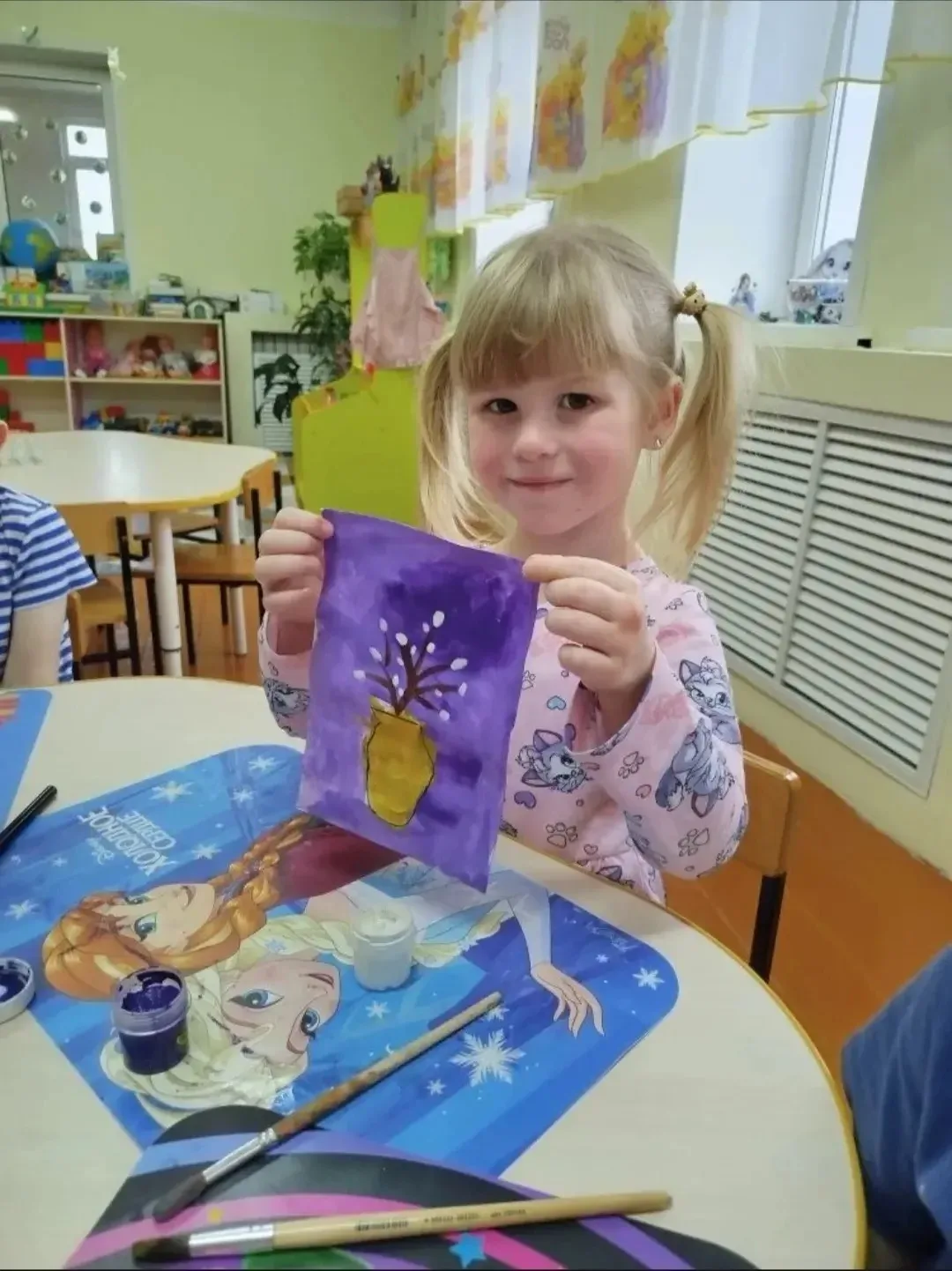 Занятие по рисованию" Верба в вазе". 
На котором дети рисовали веточки вербы. Это занятие было не то
