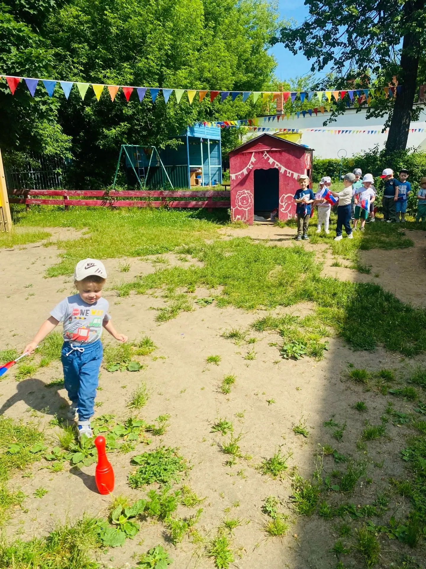Группа N4 «Сказочная каруселька»
   
        Маленькие патриоты, большой праздник!
        В младшей