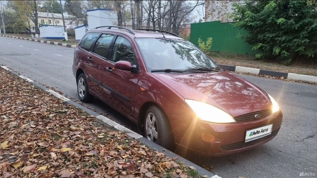Продаётся форд фокус! 
Для своих лет состояние хорошее.  
Машина юридически чистая, штрафов и обреме