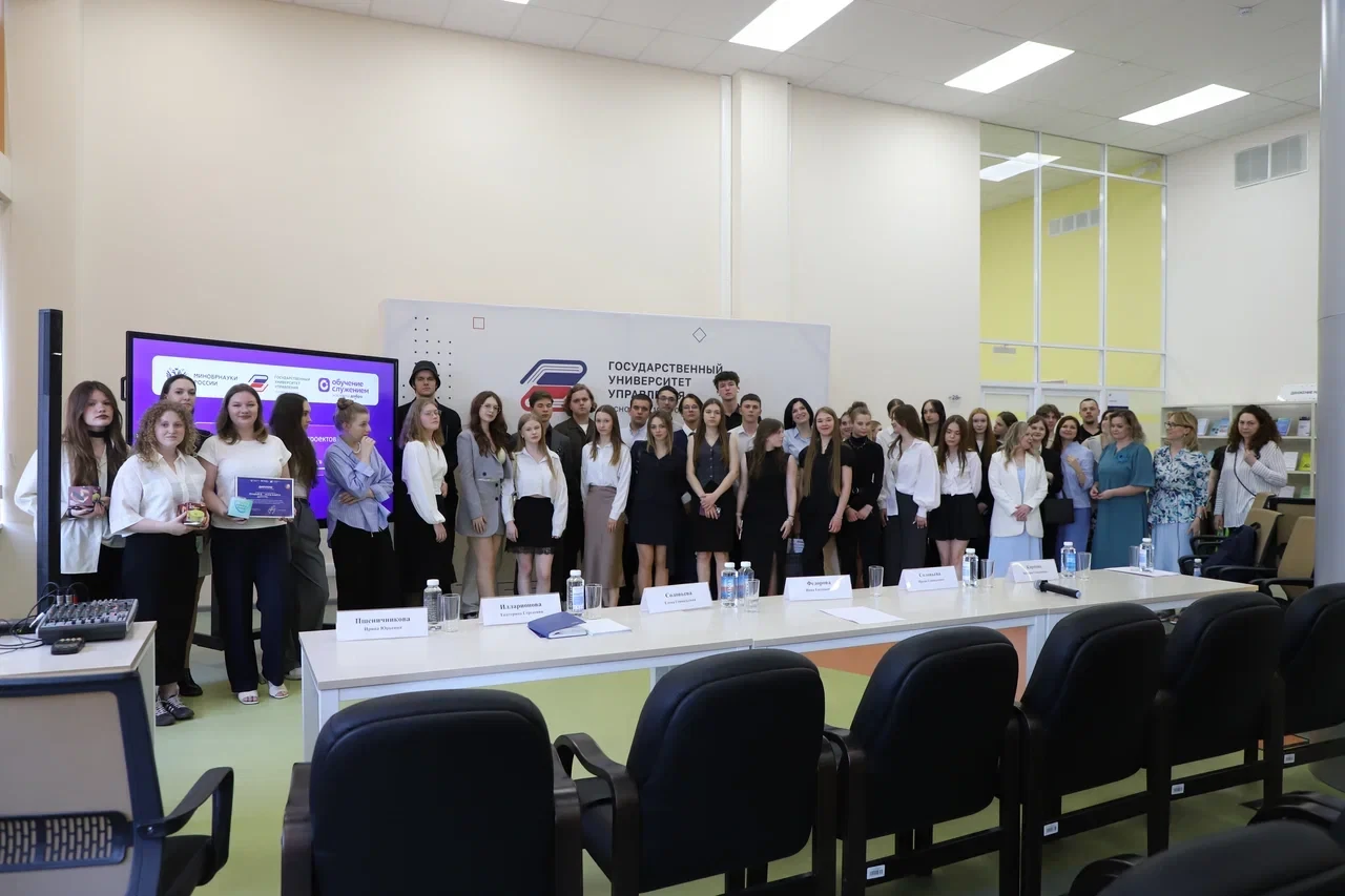 Студенты ГУУ успешно защитили проекты в рамках программы «Обучение служением»

10 июня в Научной биб