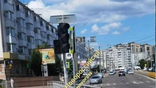 Три огня против хаоса: в Новороссийске в районе «Матроса с гранатой» светофоры не работают уже недел