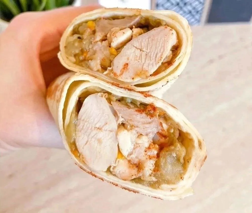 ШАУРМА С ЗАПЕЧЕННЫМИ ОВОЩАМИ

📌Очень вкусно и сытно, поверьте.
Сытный обед или завтрак.
А можно так