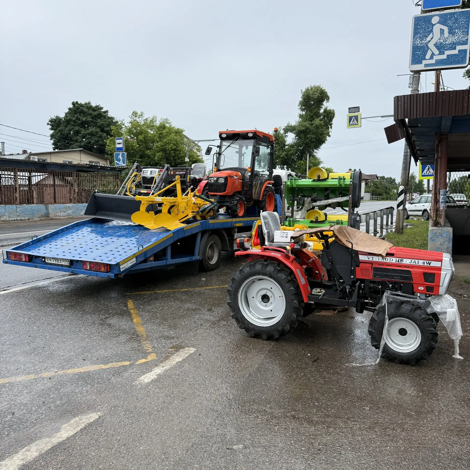 🚜 Купить качественный трактор с доставкой по всей России можно в магазине GardenStock!

Мы подбирае
