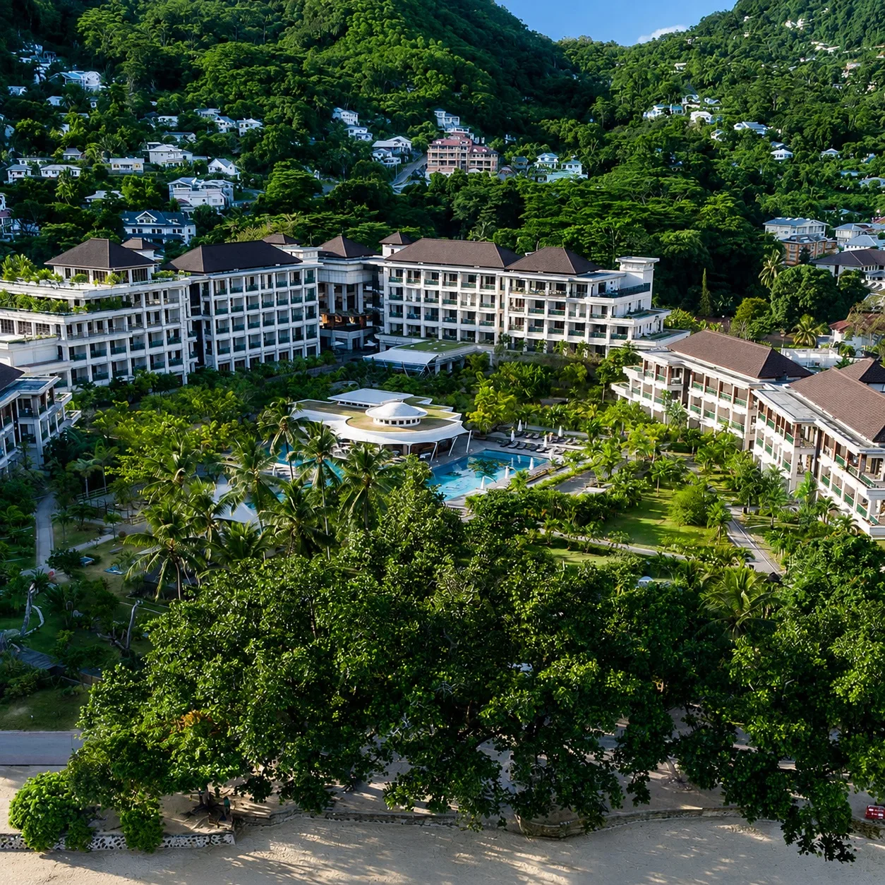 🏝️ Сейшелы с комфортом и сильной инфраструктурой

Savoy Seychelles Resort & Spa 5* — отель в 50 мет