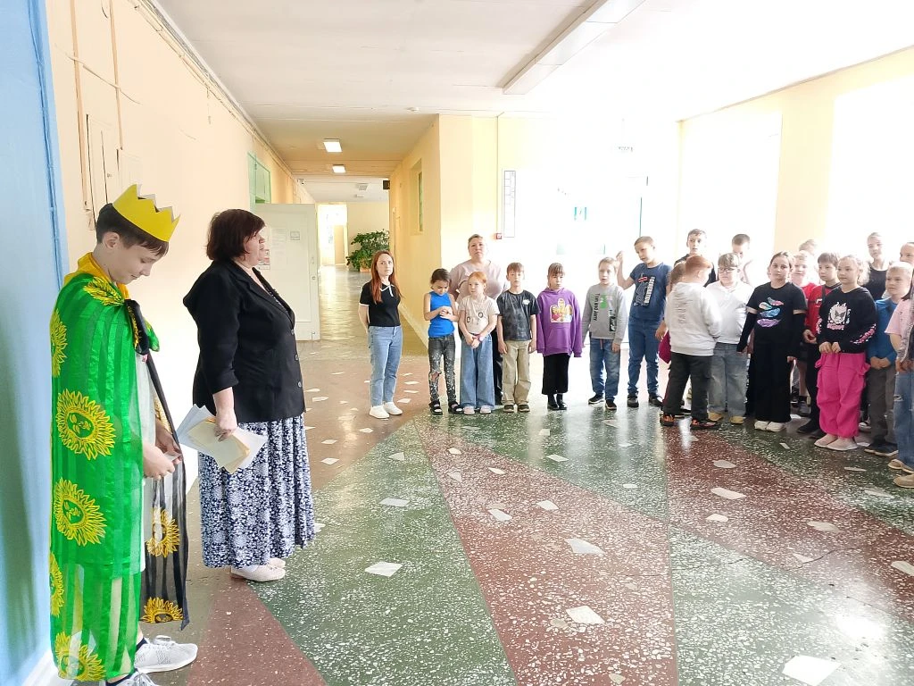 День, когда ожили сказки: наш 5 день в лагере 


  В пятницу в нашем лагере воздух звенел от музыки 