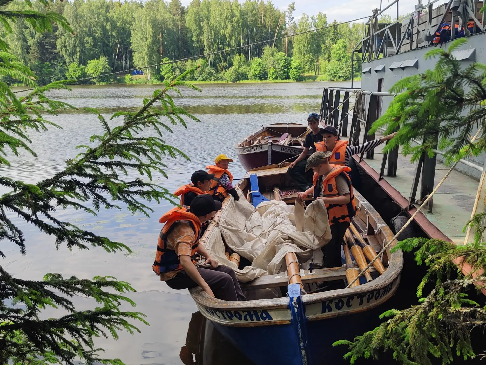 🌅Продолжается шлюпочный поход для юных моряков 1 курса Детского морского центра города Костромы! Ре