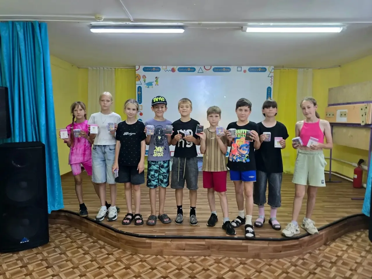 🎉 Наши ребята из 3 и 4 отрядов отлично провели время! 🎉

Сегодня они посетили МКУ «Центр Электрони