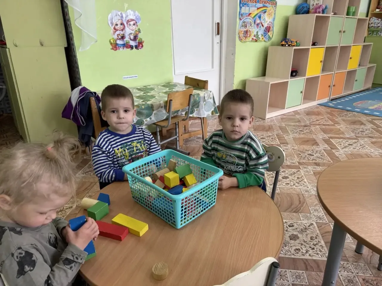 Совместные игры в детском саду играют ключевую роль в развитии детей. Они помогают детям учиться вза