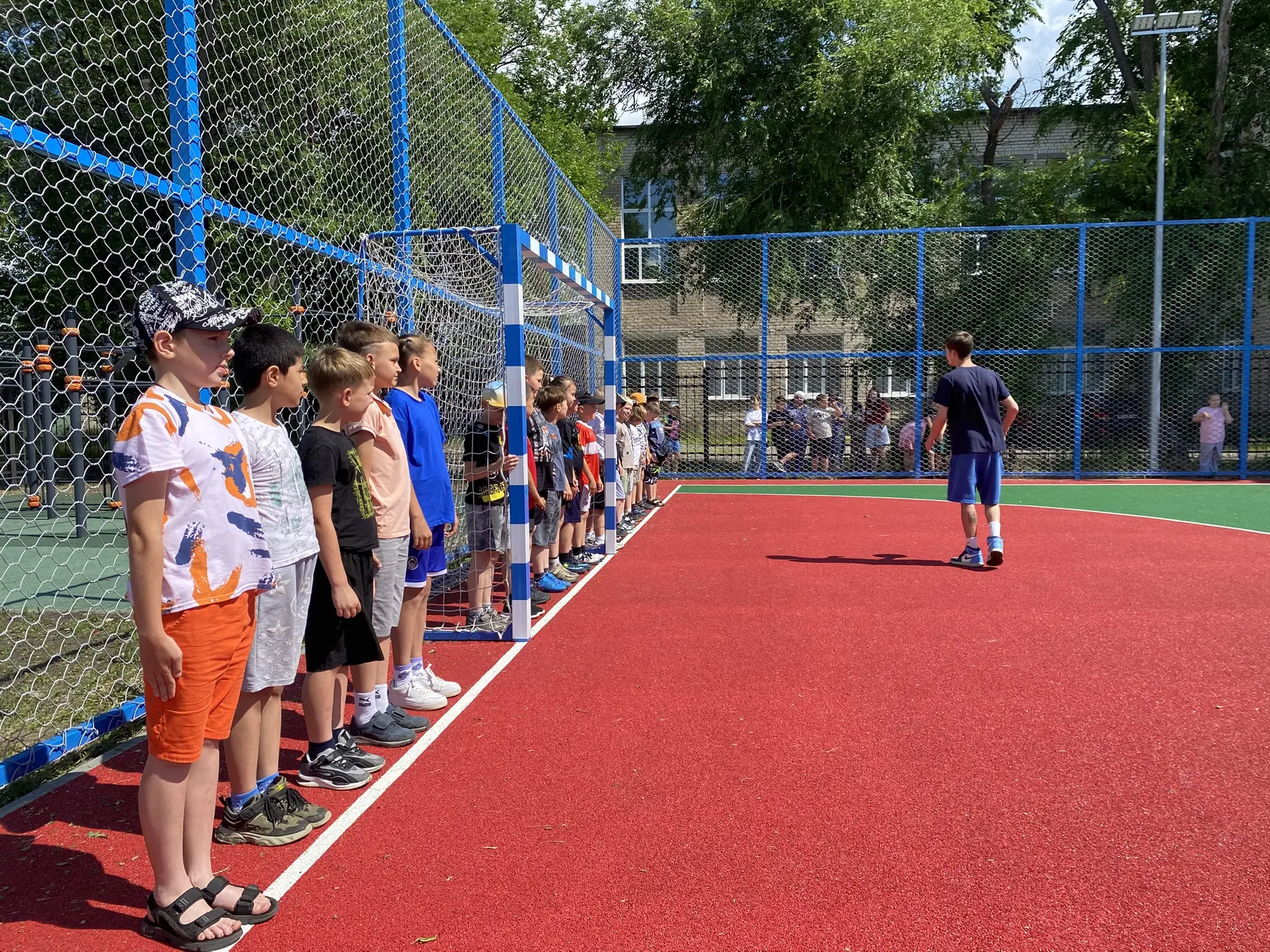 ДЕНЬ ВОСЬМОЙ: ФУТБОЛ, БЕЗОПАСНОСТЬ И ЭКОЛОГИЯ! ⚽🌿

🎈15 июня в лагере выдался по-настоящему спортив