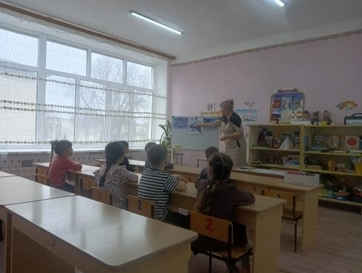 Еще в полях белеет снег,
А воды уж весной шумят —
Бегут и будят сонный брег,
Бегут, и блещут, и глас