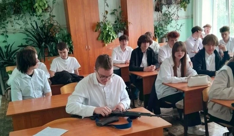 ✅Завершились учебные сборы
Вот и закончились насыщенные дни военной подготовки для обучающихся 10-х 