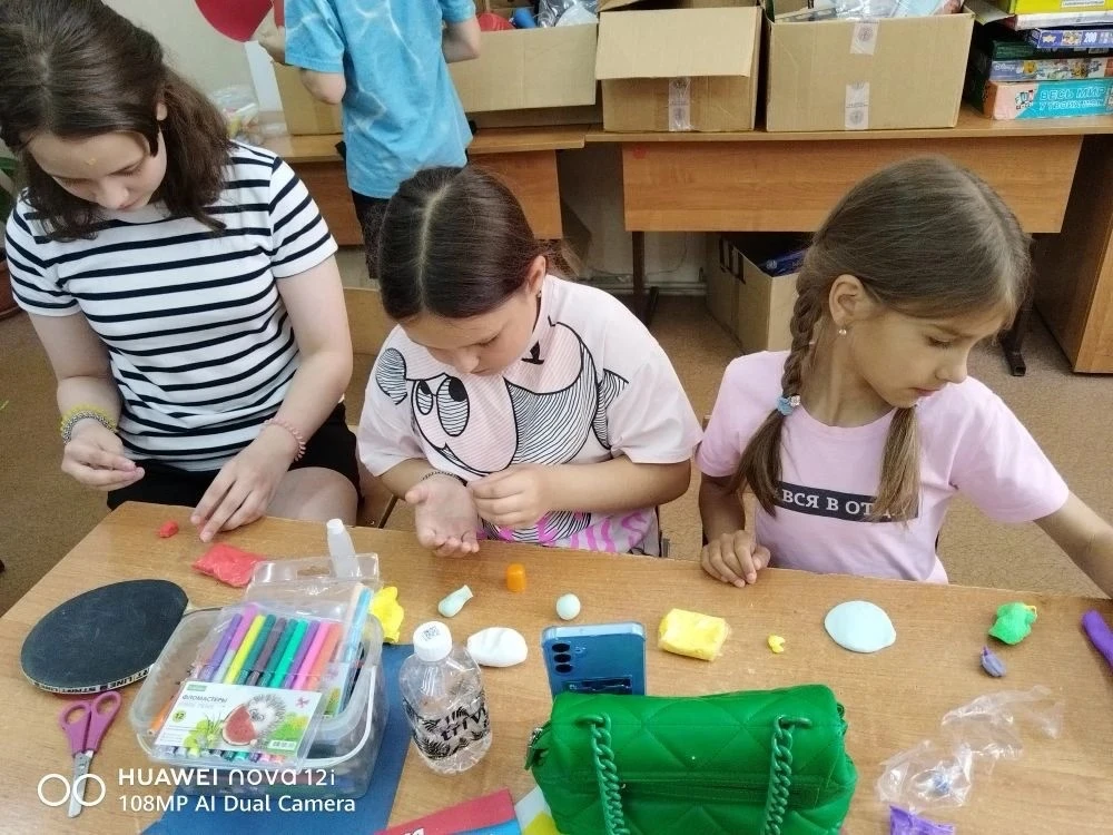 ☀️ День в пришкольном лагере: безопасность, творчество, спорт и патриотизм! ☀️Сегодня в нашем пришко