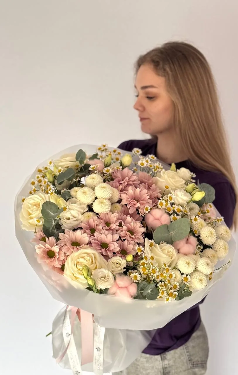 Только сегодня: 20% на всё! 🌸
Мы решили, что этот день должен быть красивым. Выбирайте сборный буке