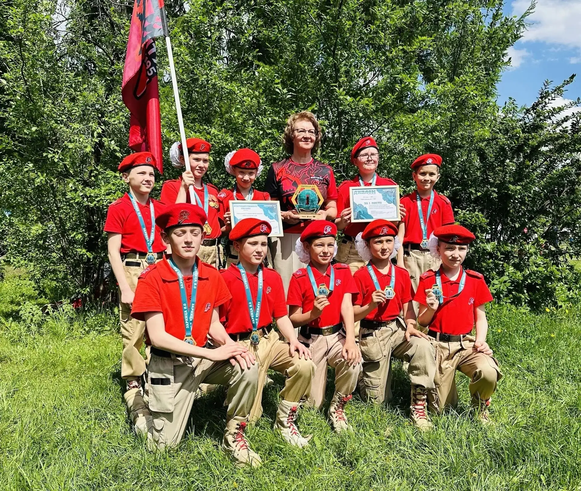 🔥Наши юнармейцы — на Форуме Движения Первых

Юнармейцы нашего отряда и бойцы военно-патриотического